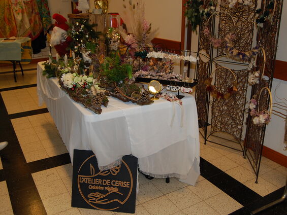 Cerise compositions florales